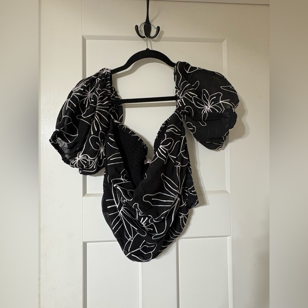 Pink Lily Black Floral Off Shoulder Puff-Sleeve Women's Top